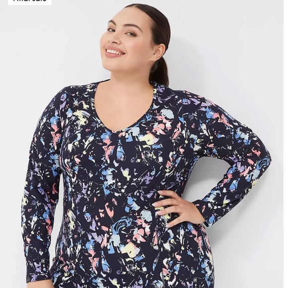 Lane Bryant Tops - Livi Top Womens Athletic Long Sleeve Super Soft Abstract Top Athleisure